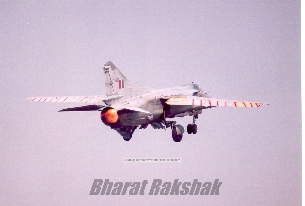 Cope06-MiG27-02